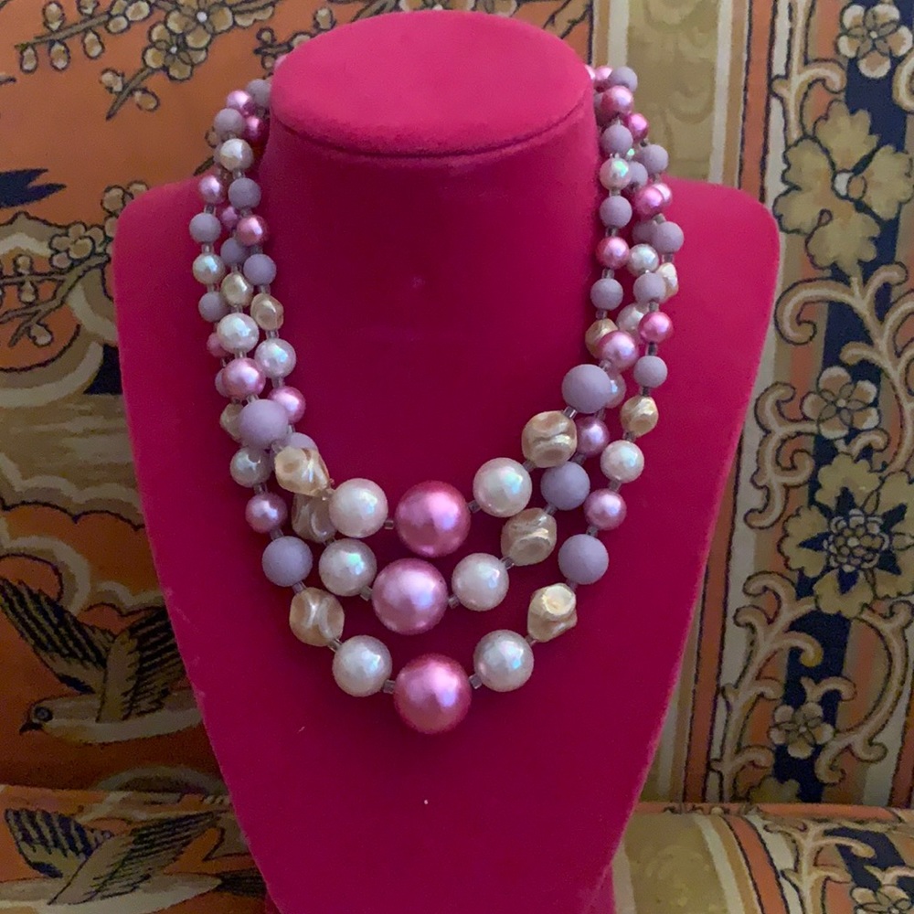 Vintage bubble gum pink necklace